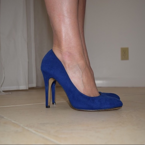 Rock & Republic Blue Suede Heels - Picture 2 of 4